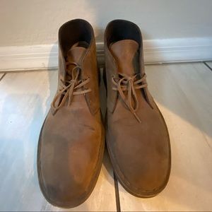 Men’s Clarks Leather Desert Boot, Size 9